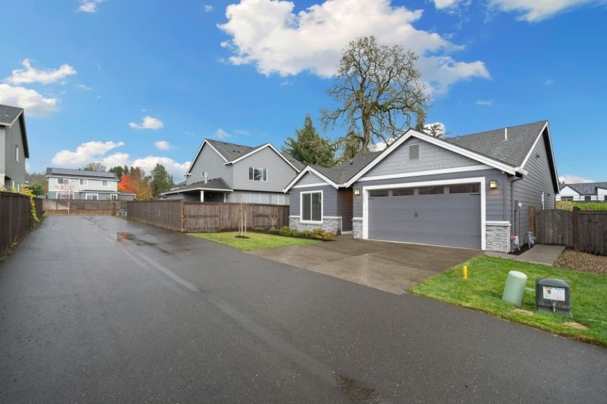 residential asphalt driveway in Santa Cruz County